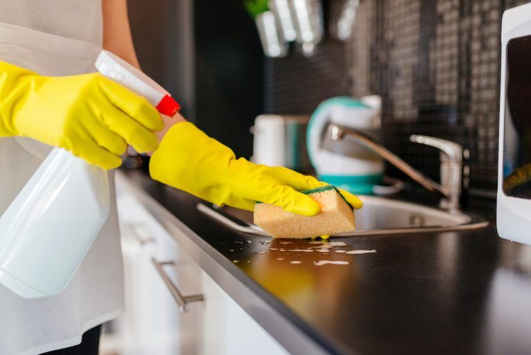 Sådan gør du dit køkken rent